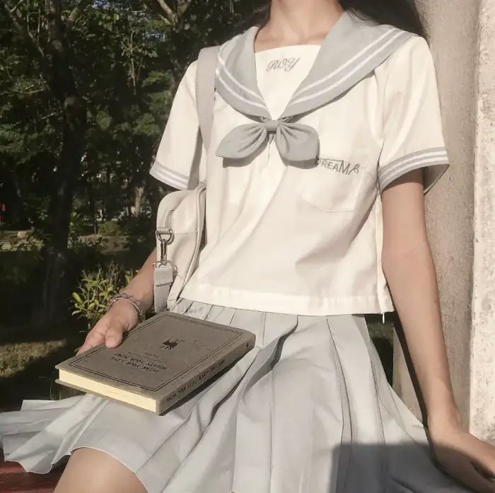 灰色彩虹